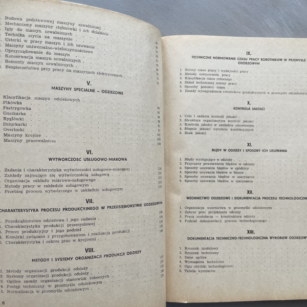 Krawiectwo. Podręcznik technologii dla ZSZ - Marian Bujalski