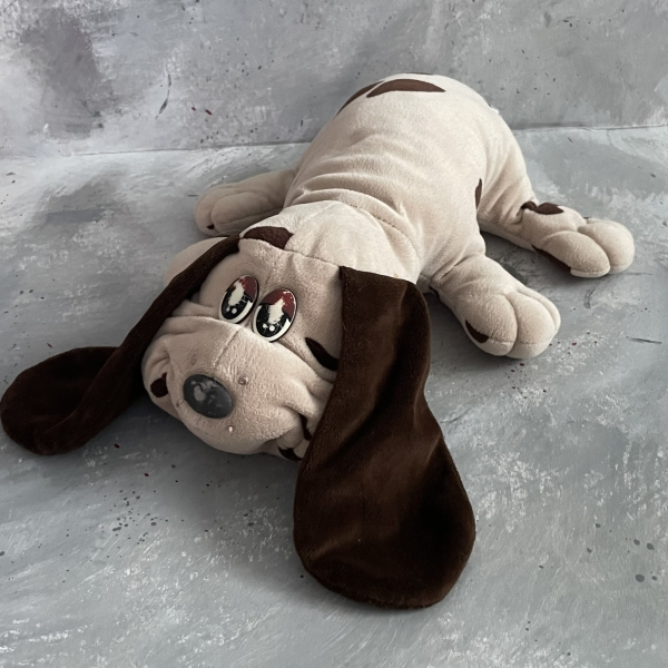 Pies Wauzi - Pound Puppies - piesek - maskotka pluszak vintage