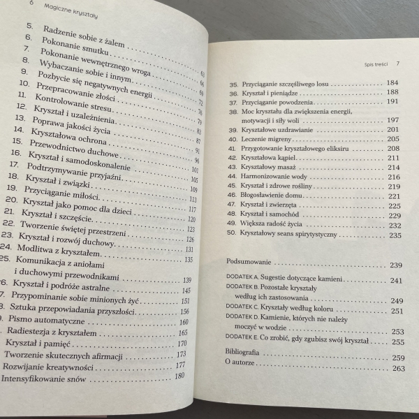 Magiczne kryształy. Proste rytuały na szczęście - Richard Webster