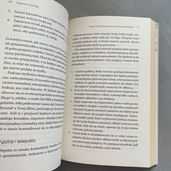 Magiczne kryształy. Proste rytuały na szczęście - Richard Webster