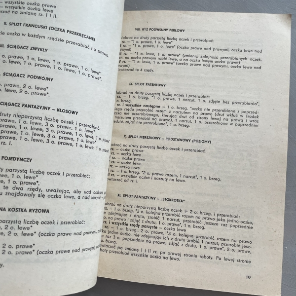 Ręczna dzianina dla niemowląt - Kamilla Wołoszyńska