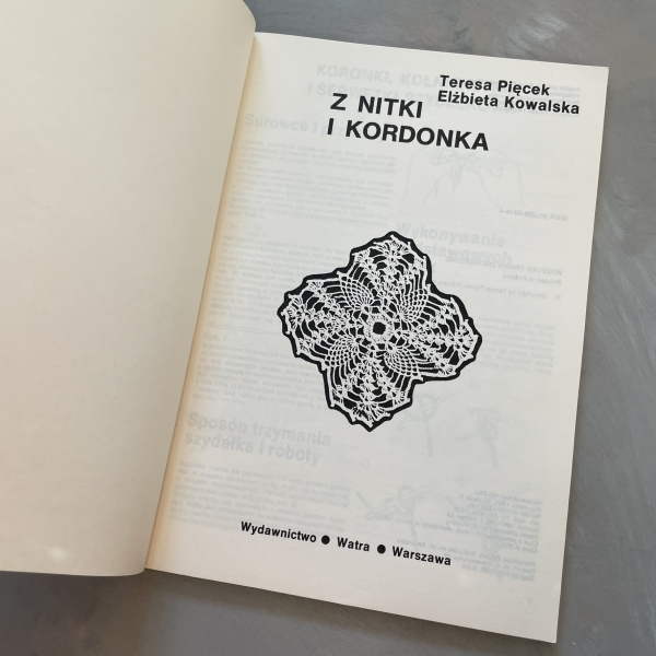 Z nitki i kordonka - Teresa Pięcek