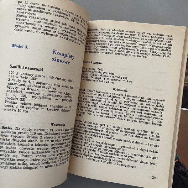 Dzianina dla dzieci w wieku szkolnym - Irena Szymańska