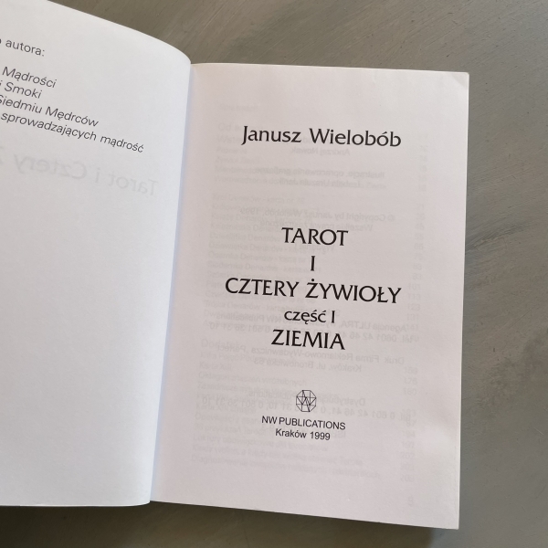 Tarot i cztery żywioły. Część I - ziemia - Janusz WIelobób