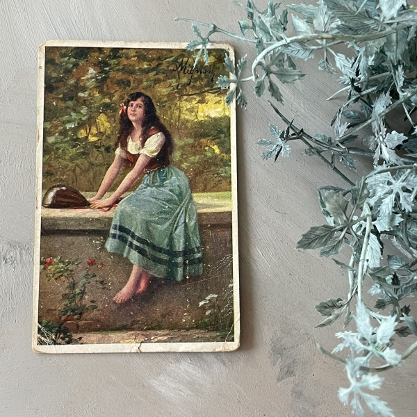 Pocztówka vintage kobieta w sukni