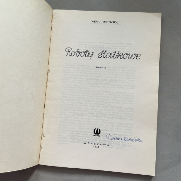 Roboty siatkowe - Wera Tuszyńska