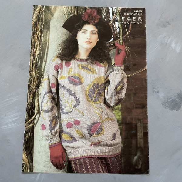 Jaeger Double Knitting - 5939D- karta ze wzorem - sweter w liście