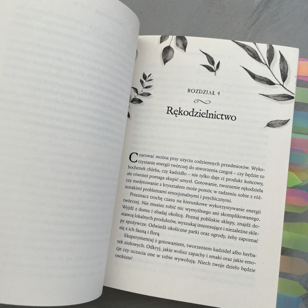 Magia lecznicza. Uzdrawiające zaklęcia i rytuały - Rachel Patterson