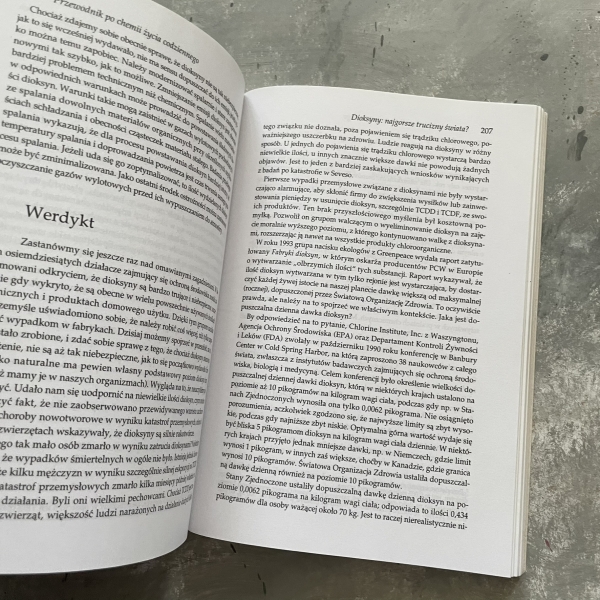 Przewodnik po chemii życia codziennego - John Emsley