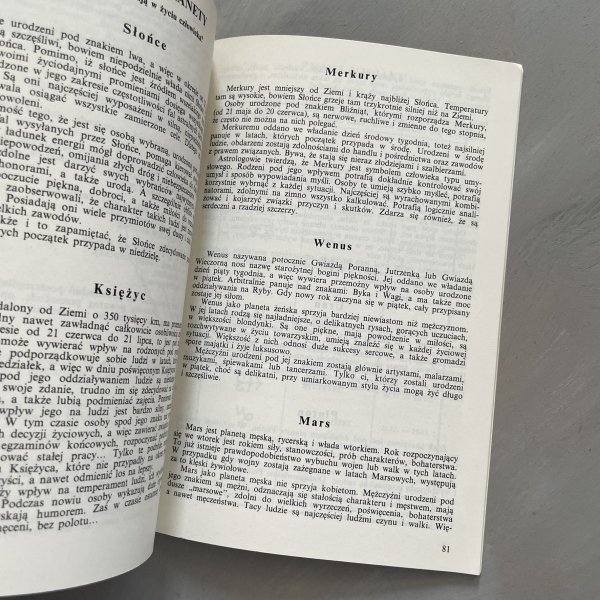 Księga wróżb i horoskopów