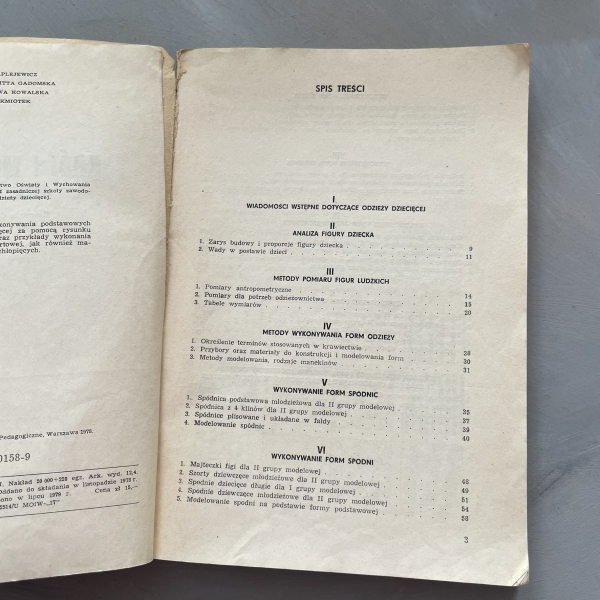 Krój i modelowanie odzieży dziecięcej - Halina Cyrankiewicz